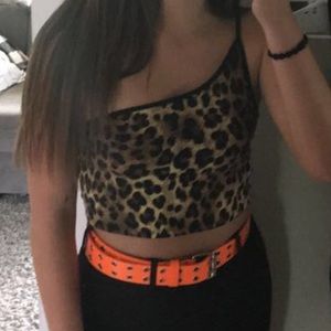 one shoulder crop top